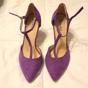 Size 7 purple T-Strap heels